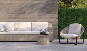 dettaglio sedia e divano relax moderno da esterno